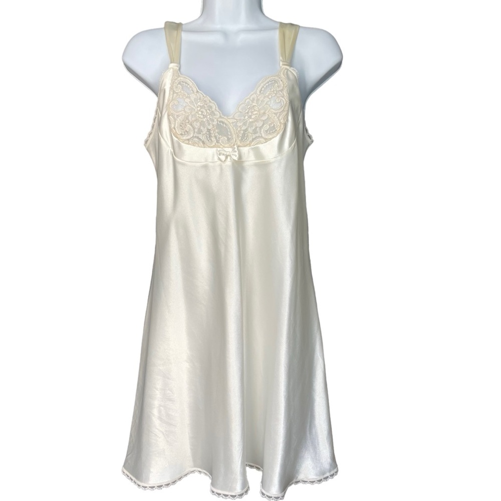 Vintage Jones New York Ivory Coquette Bridal Chemise Lace Detail Bow Size M